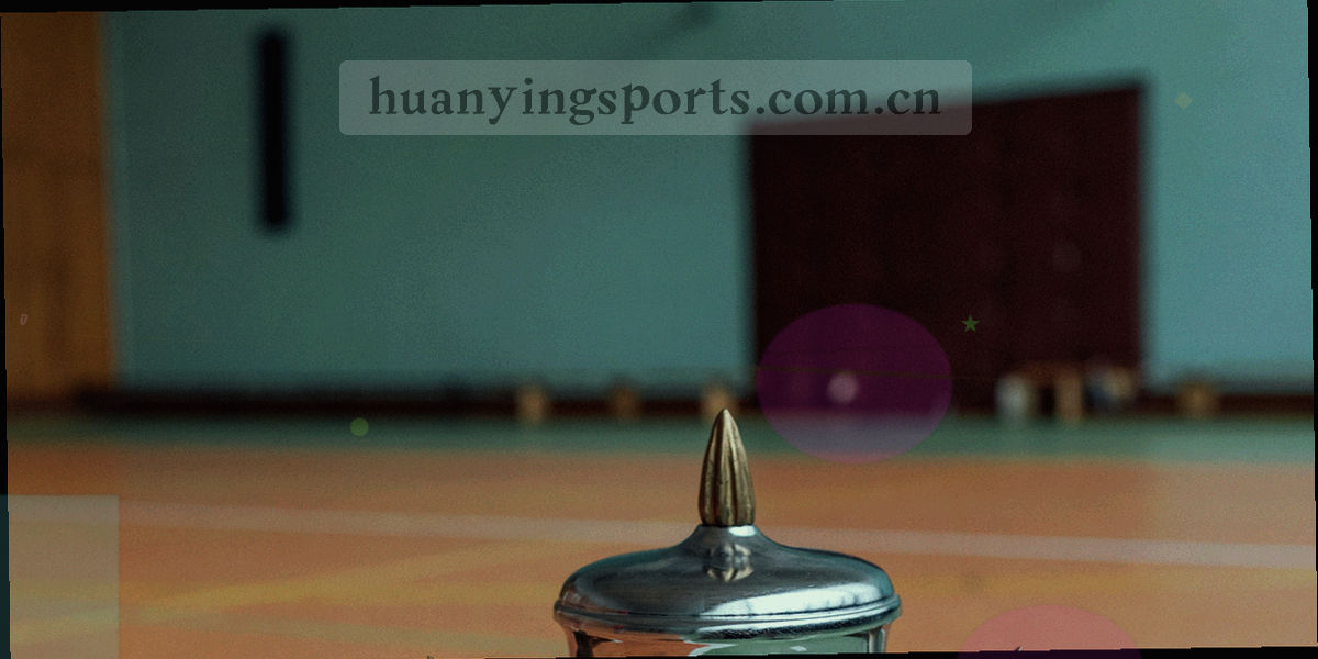 幻影体育V4界面数据流抽象图，深色背景绿色数据线
